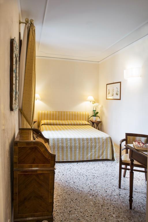 Hotel Agli Alboretti 3*