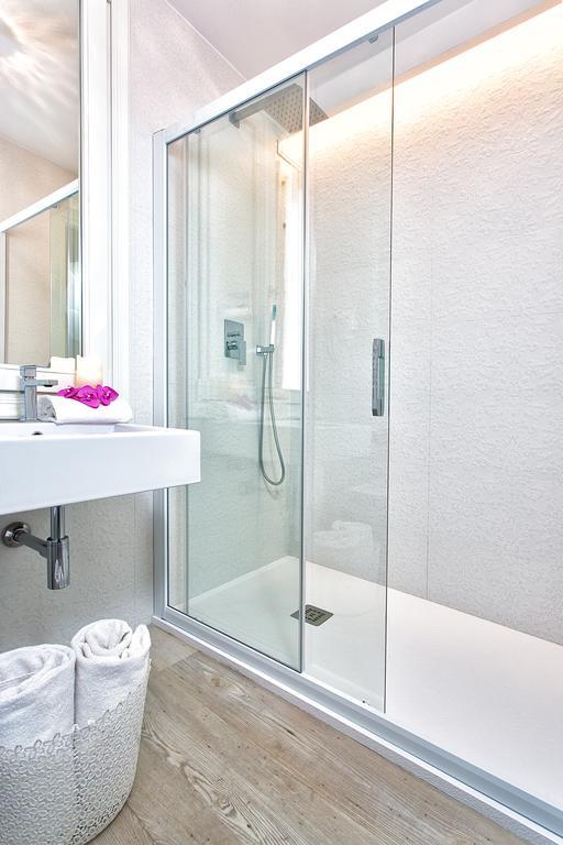 Aquamare, Boutique Venice
