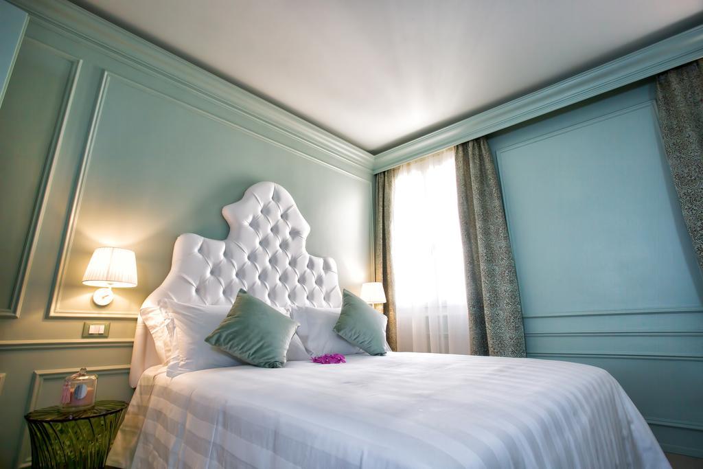 Aquamare, Boutique