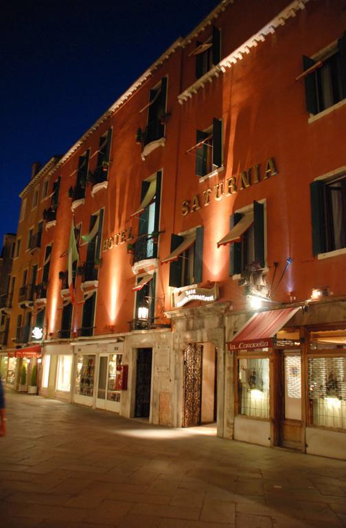 Hotel Saturnia & International