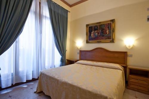 Hotel Florida 2*