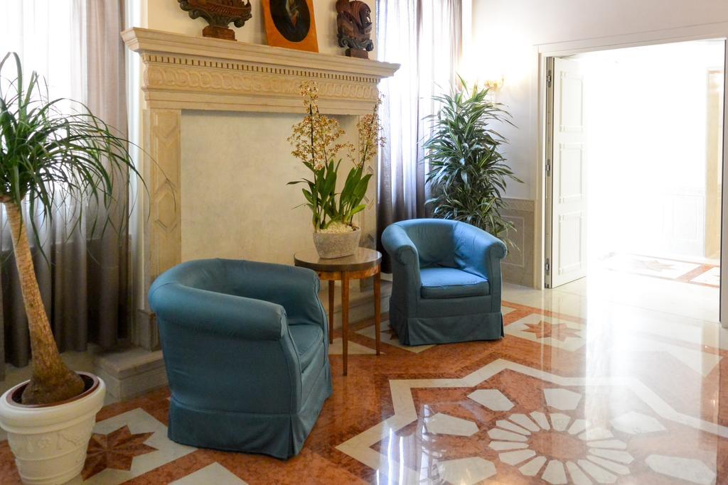 Hotel Santa Chiara 4*