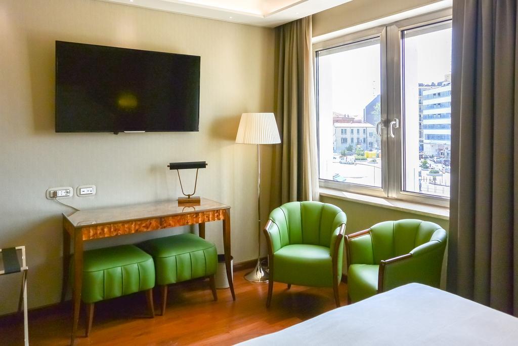 Hotel Santa Chiara 4*