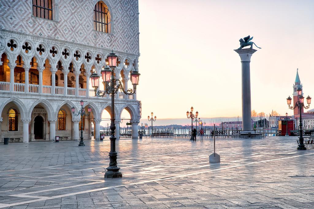 Aquamare, Boutique