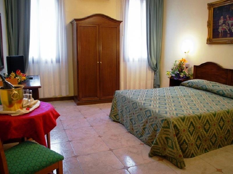 Hotel Florida