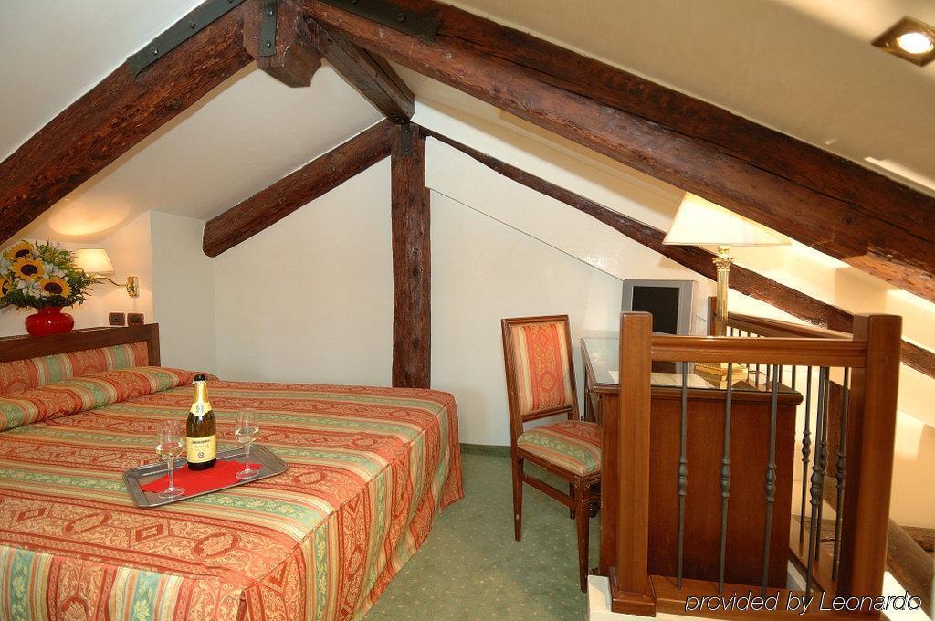 Hotel Hesperia 3*