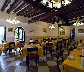 Hotel Tivoli 2*