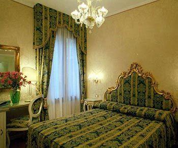 Casa Pisani Canal Guest house Venice
