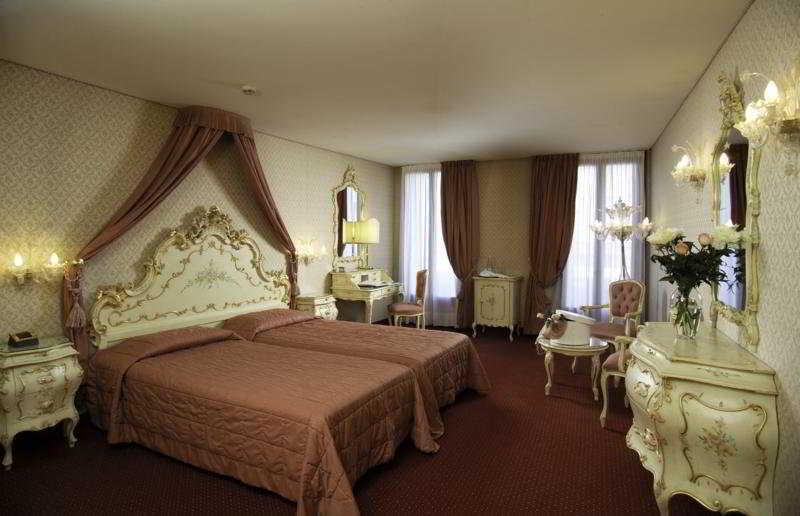 Rialto Hotel