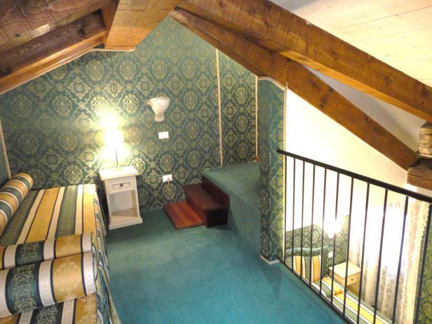 Residenza La Campana Guest house