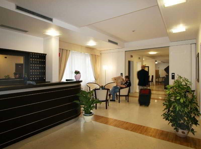 Mary Hotel 3*