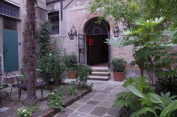La Residenza 818 Affittacamere