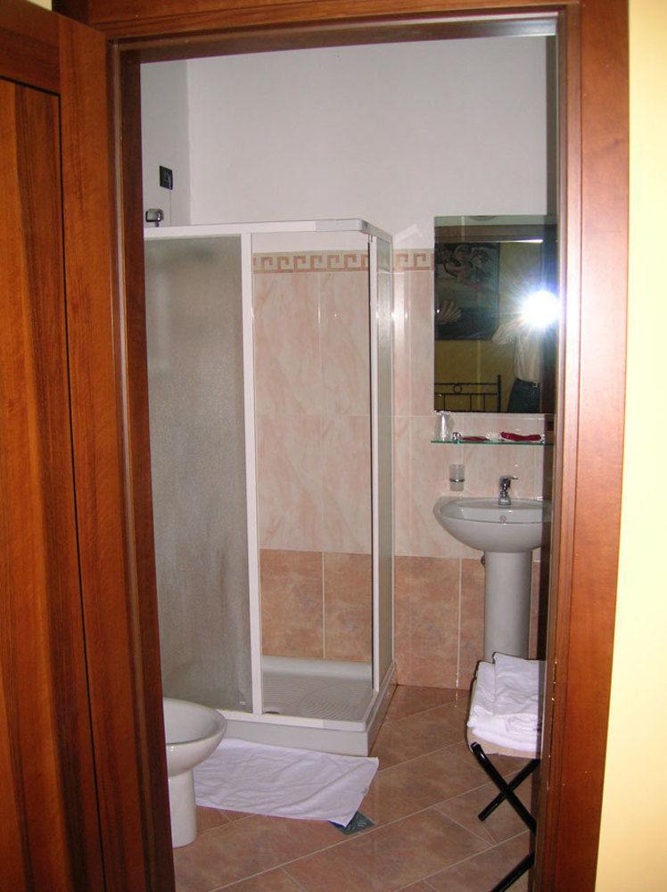 Alloggi Agli Artisti Affittacamere 2*