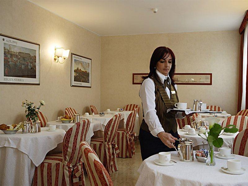 Hotel Carlton Capri 3*