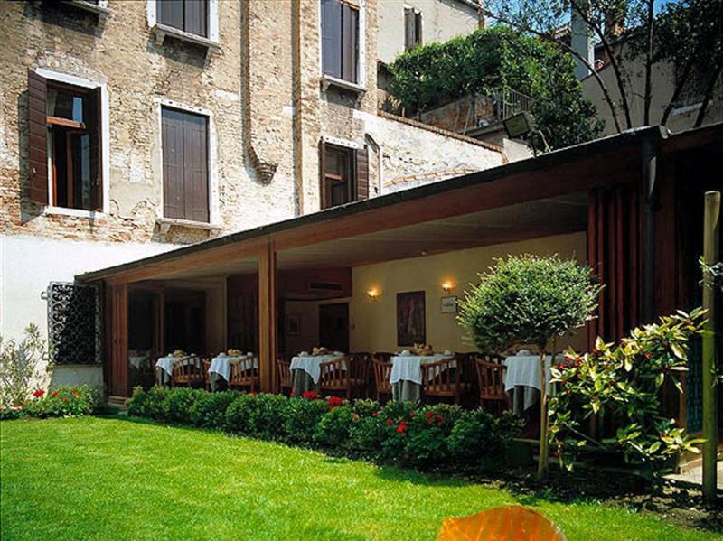Hotel Pausania 3*
