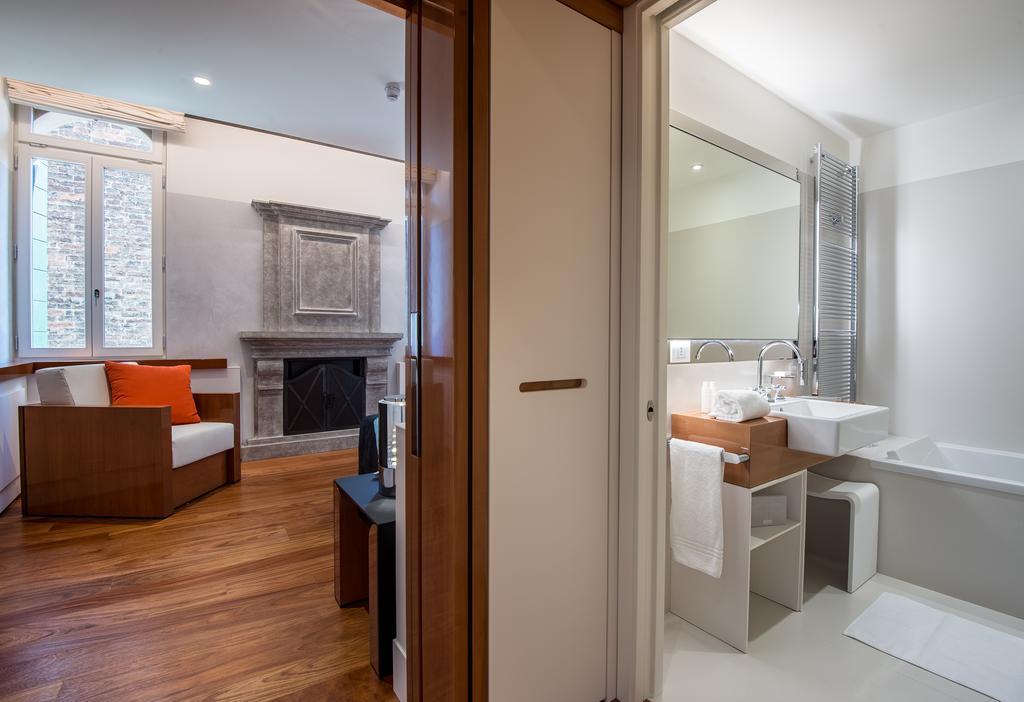 Rialto Hotel Venice