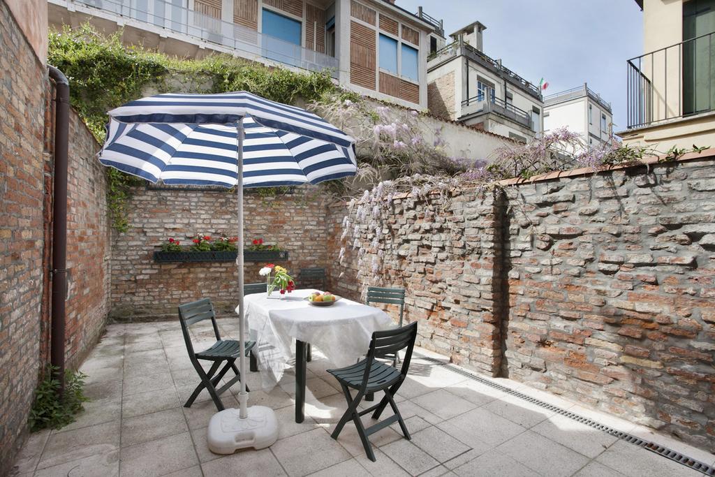Locappart Santa Croce Apartment *