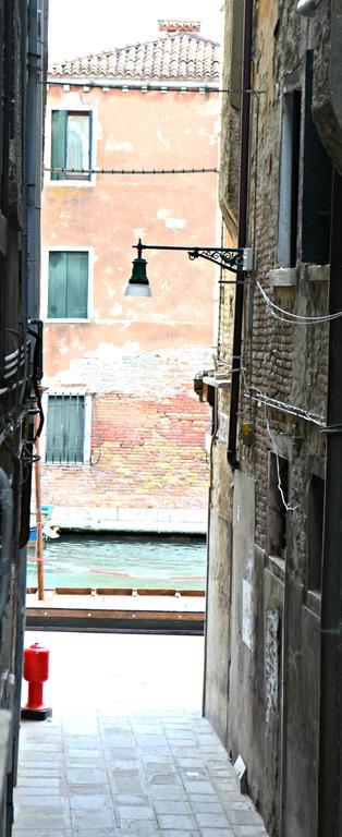 Key Of * Veneza