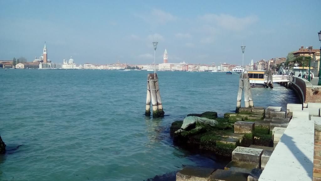 Via Garibaldi House * Veneza