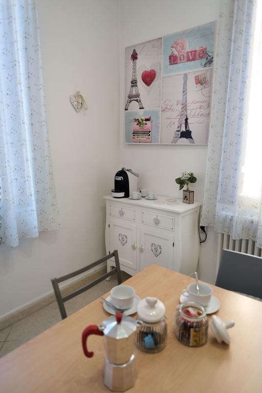 Biennale Bianco & Rosso Apartment Venice