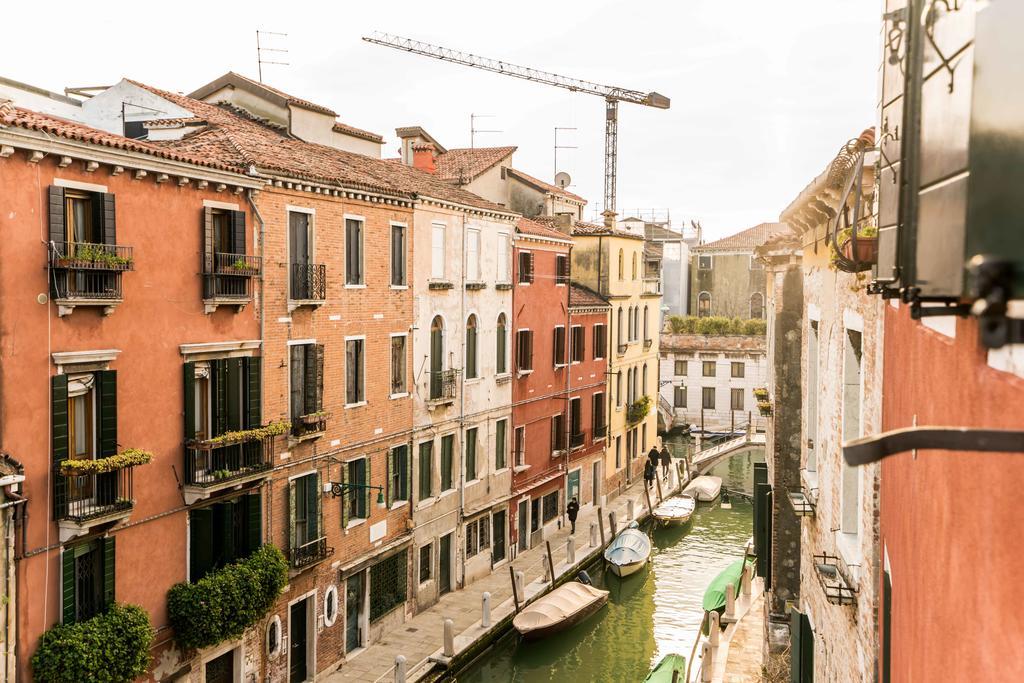 Ca' La Boheme Apartment *