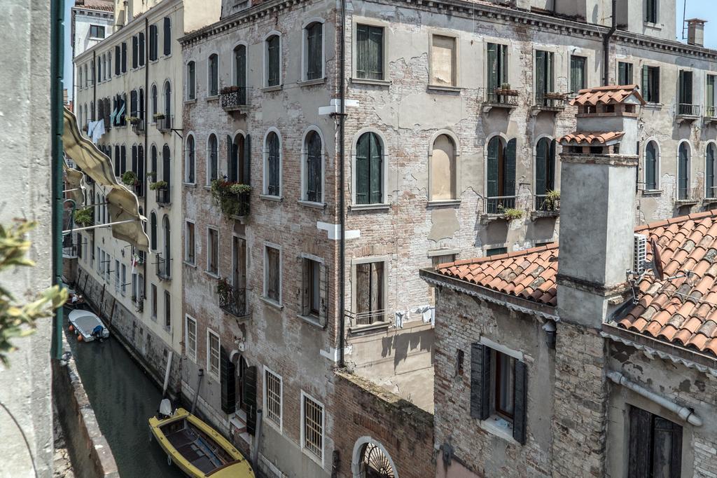 Three Terraces Apartment