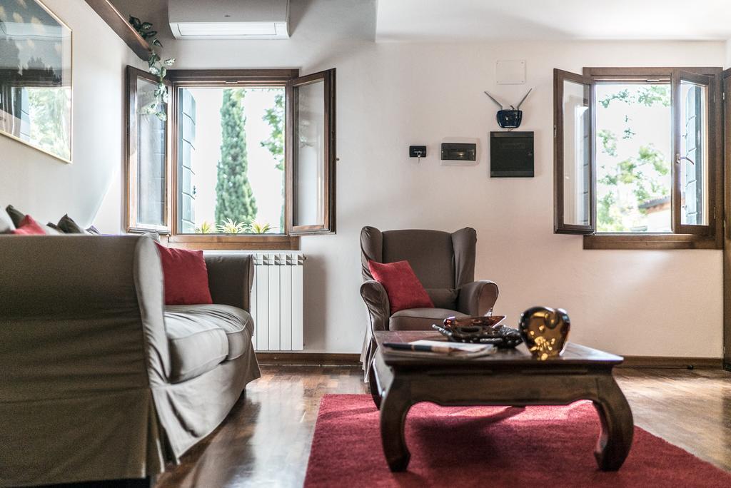 Mansarda Magritte Apartment