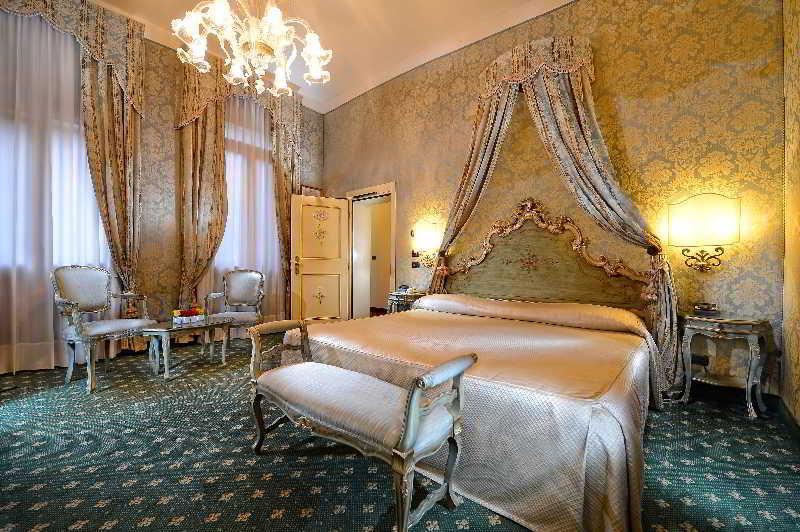 Rialto Hotel 4*
