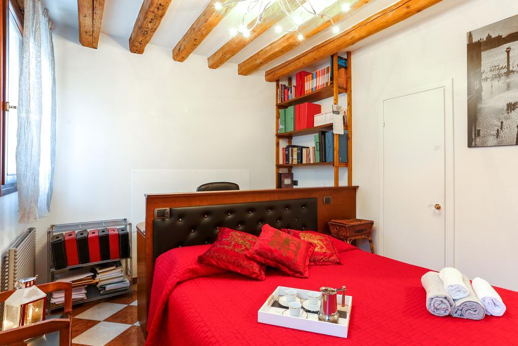 Vivaldi Apartment