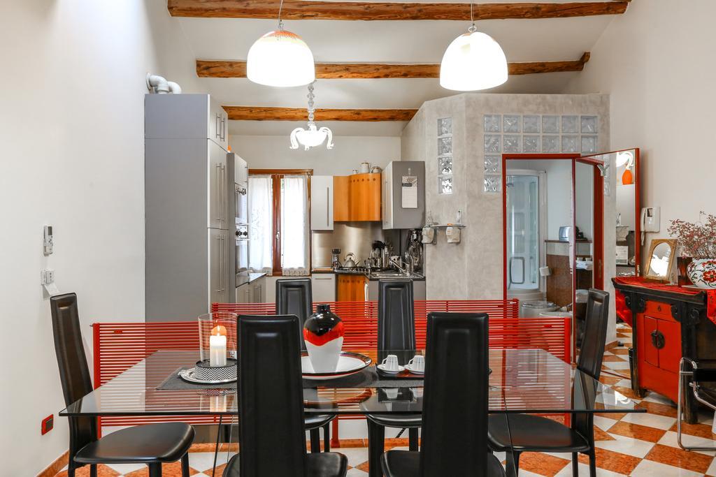 Vivaldi Apartment *