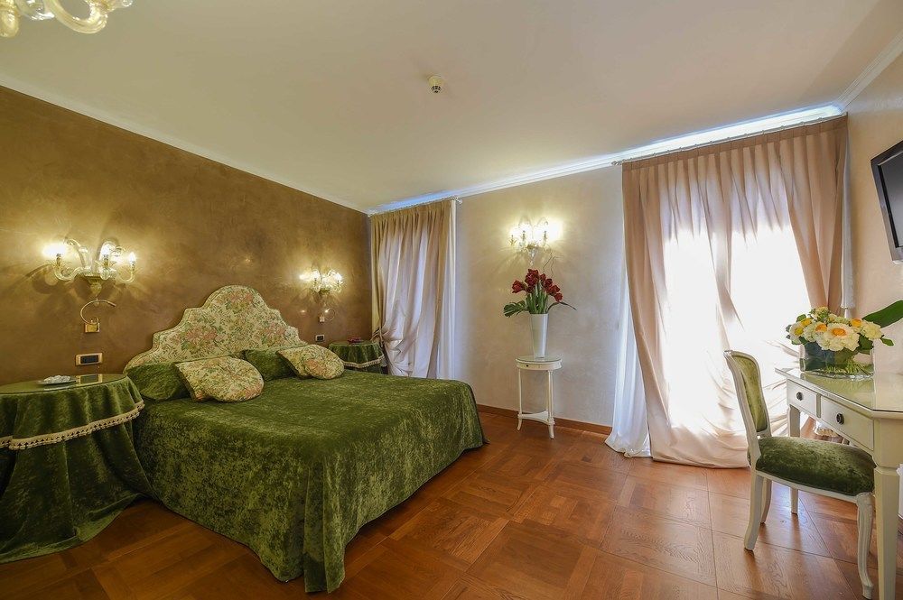 Savoia & Jolanda 4* Venice