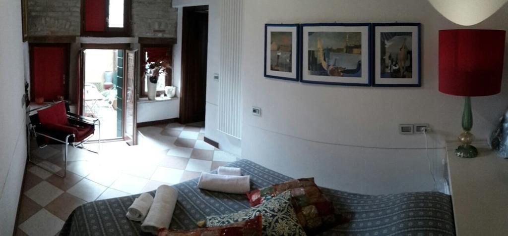 In A Lovely Garden Biennale Flat Apartment *