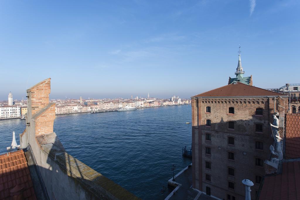 The Penthouse And Rooftop-terrace At Molino Stucky *