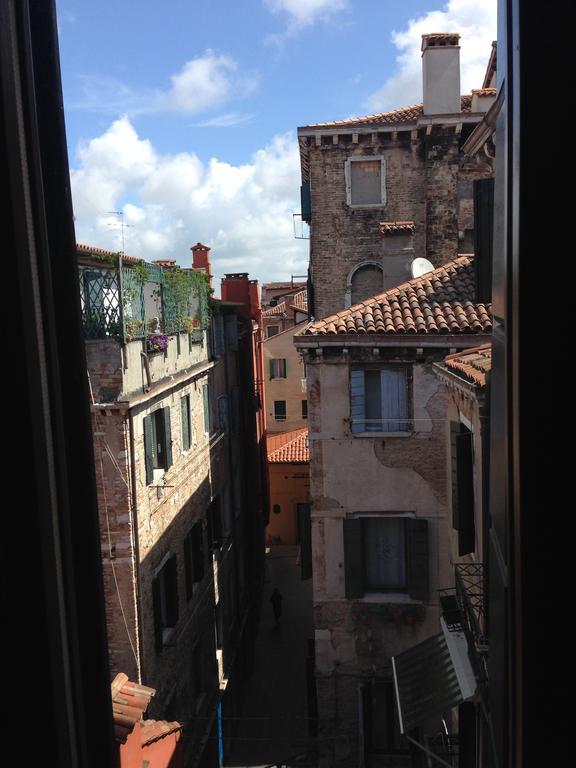 Romantic Rialto Apartment Venice