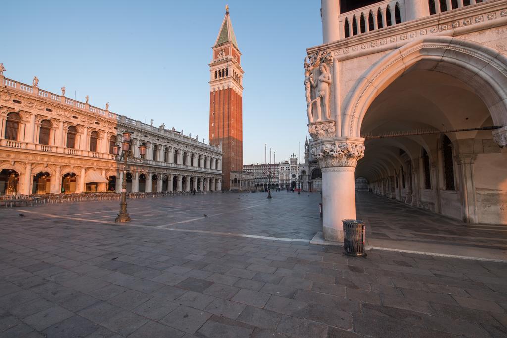 Romantic San Marco Apartment Venice