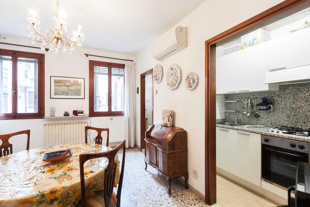 Apartment Campiello Chiesa, By Short Holidays Venice