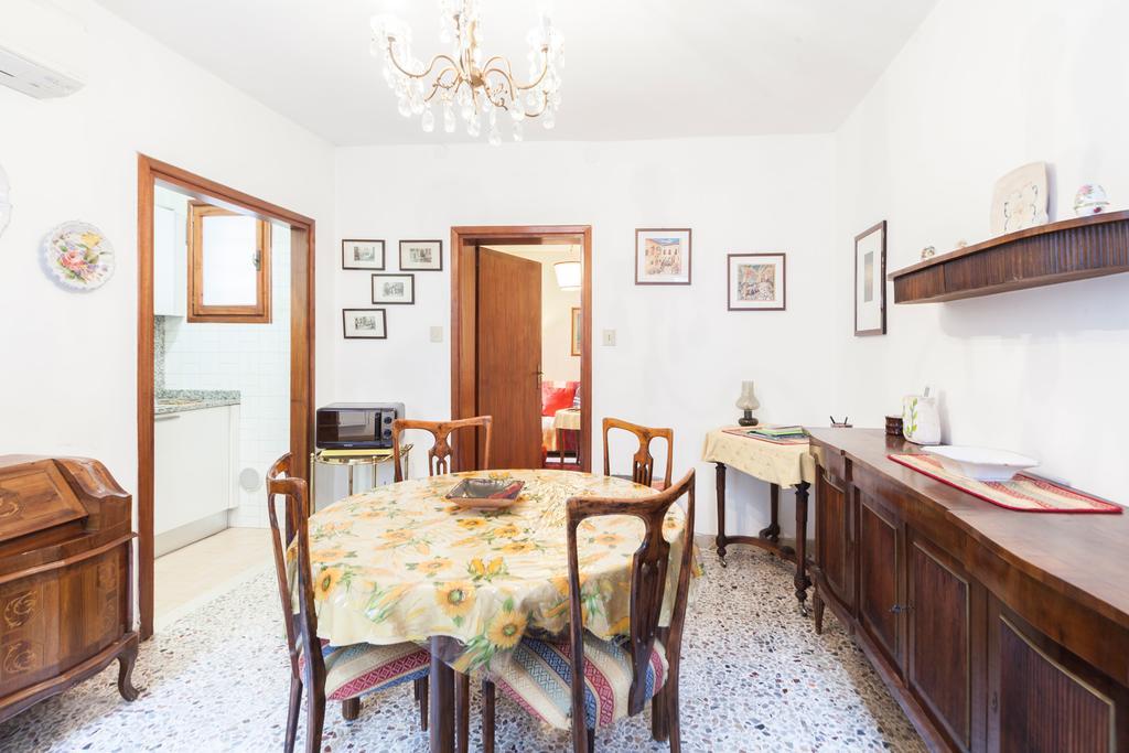 Apartment Campiello Chiesa, By Short Holidays Venice