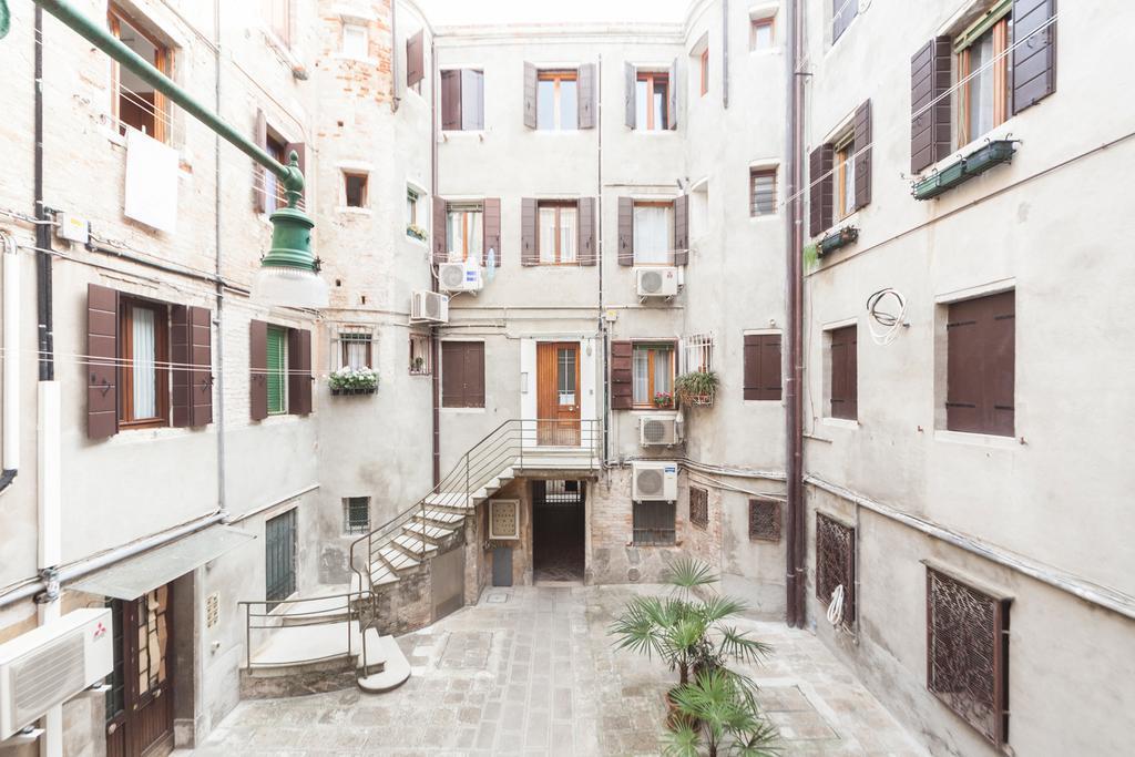 Campiello Chiesa, By Short Holidays * Venice