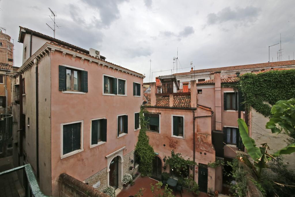 Appartamento Homes & Holidays Art District Venezia