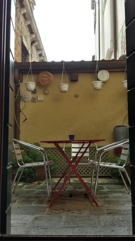 In A Lovely Garden Biennale Flat * Venice
