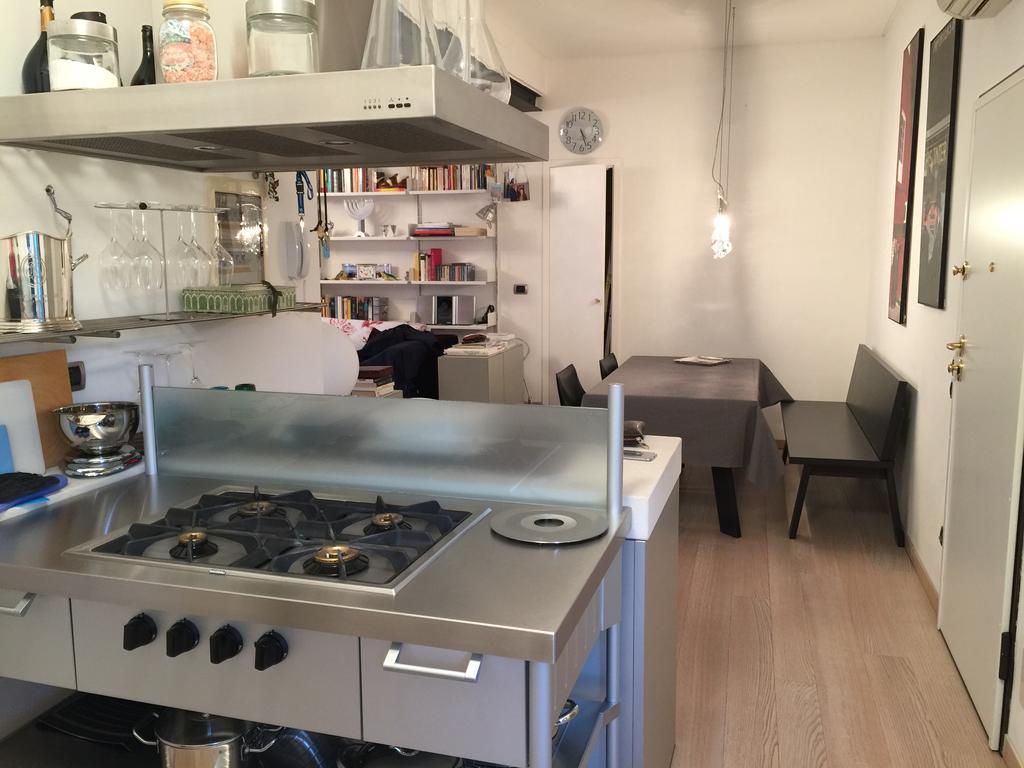 Apartment Ghetto Modern Apt For 4, Venice