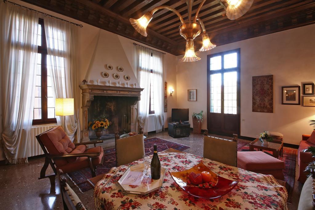 Apartment Appartamenti Inside Palazzo Foscarini *