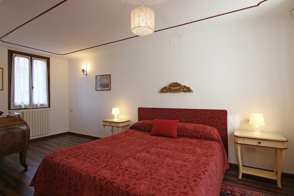 Appartamenti Inside Palazzo Foscarini Venice