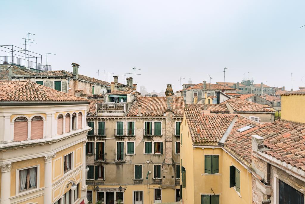 Charming Palace Corte Del Teatro Venice