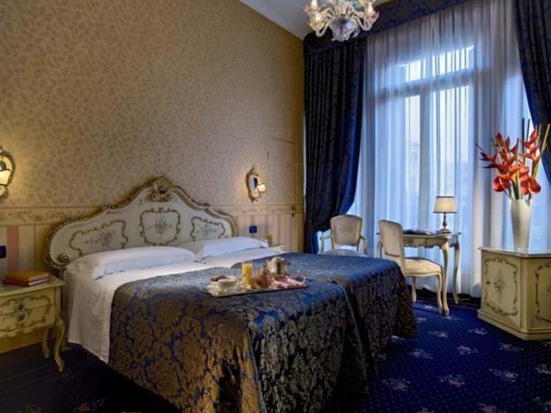 Montecarlo Hotel