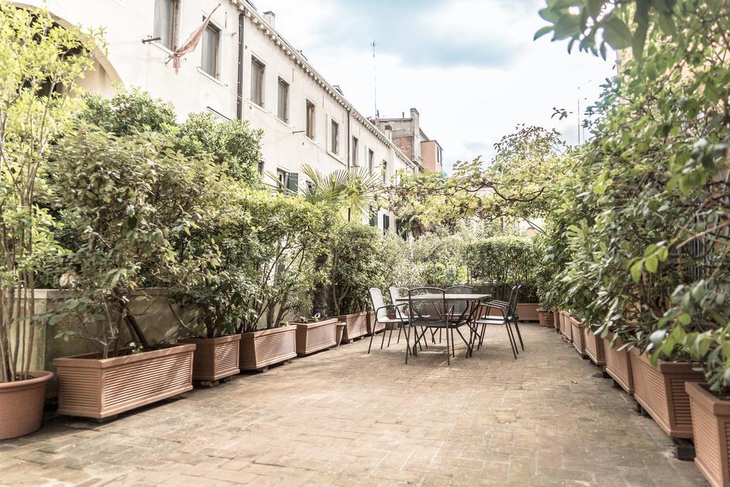 Accademia Terrazza Apartamento *