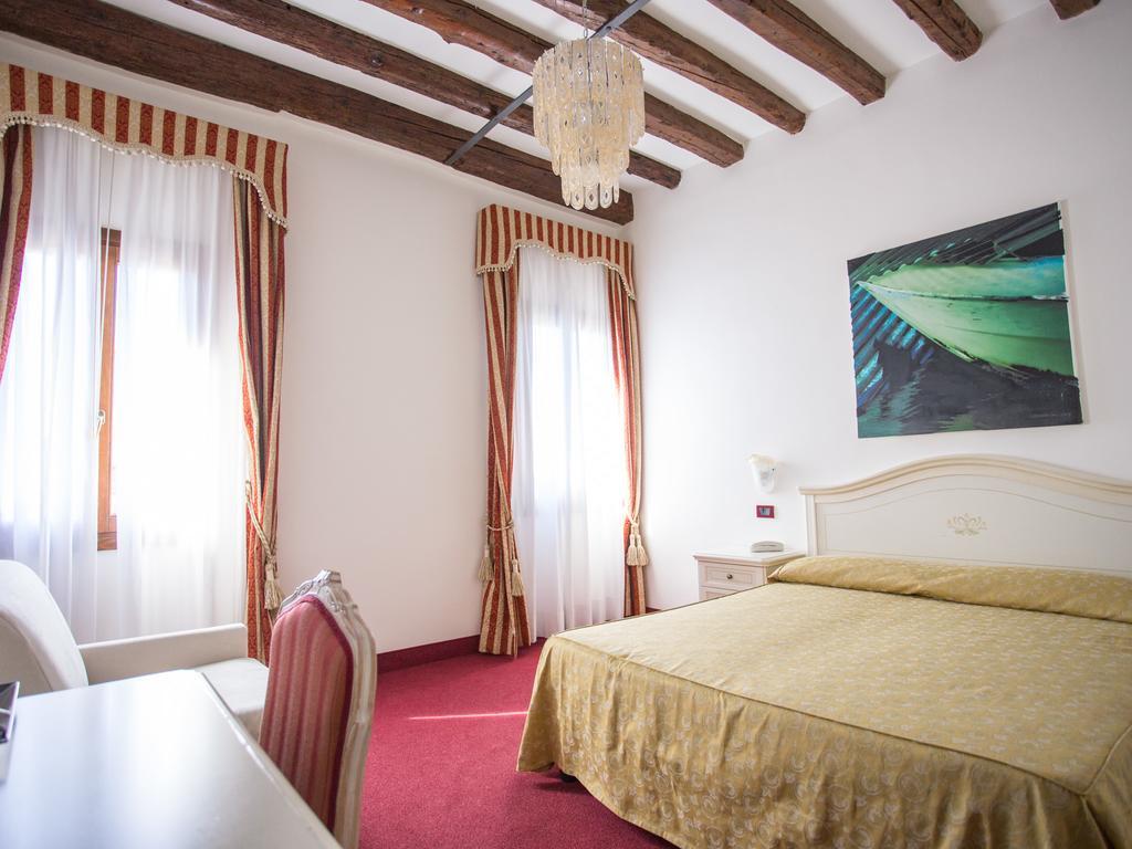 Ca' Lucrezia 3*