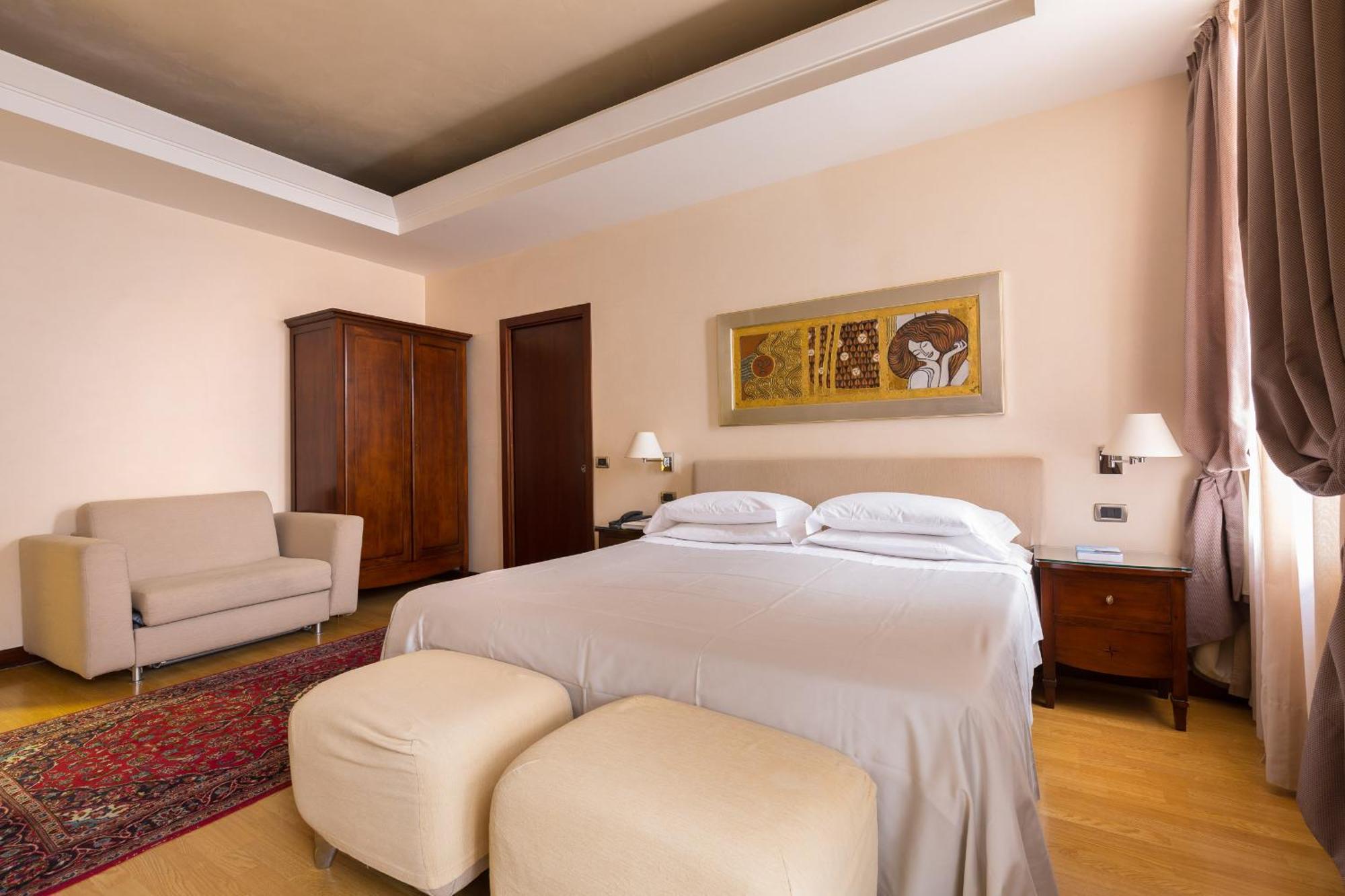 Liassidi Palace Hotel 4*