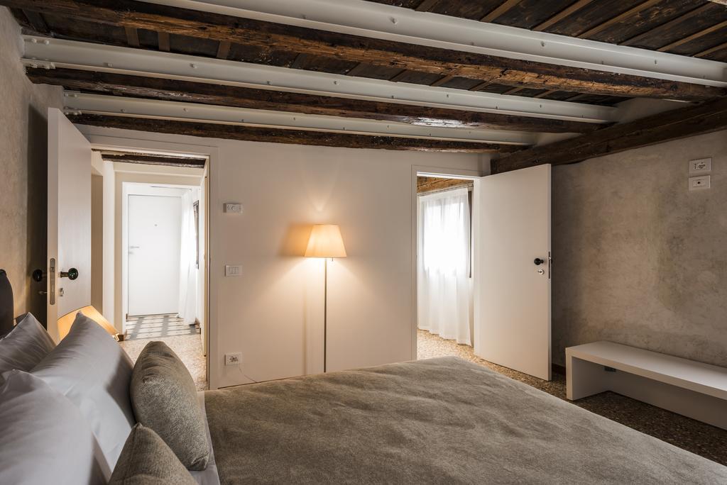 Myplace Campo Santa Margherita Apartment *