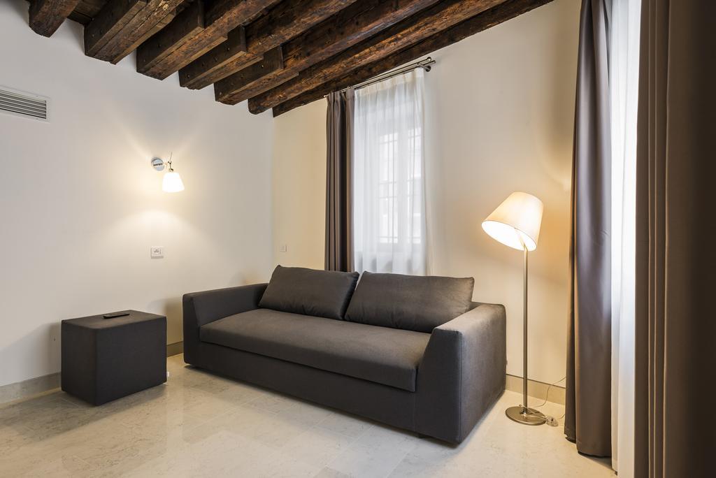 Myplace Campo Santa Margherita Apartment